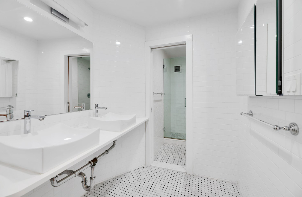 East 95th Street - Photo 7