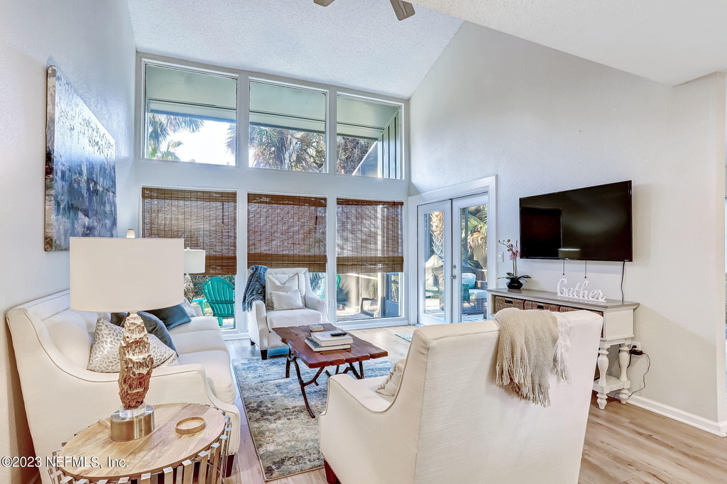 10025 Sawgrass Drive E - Photo 10