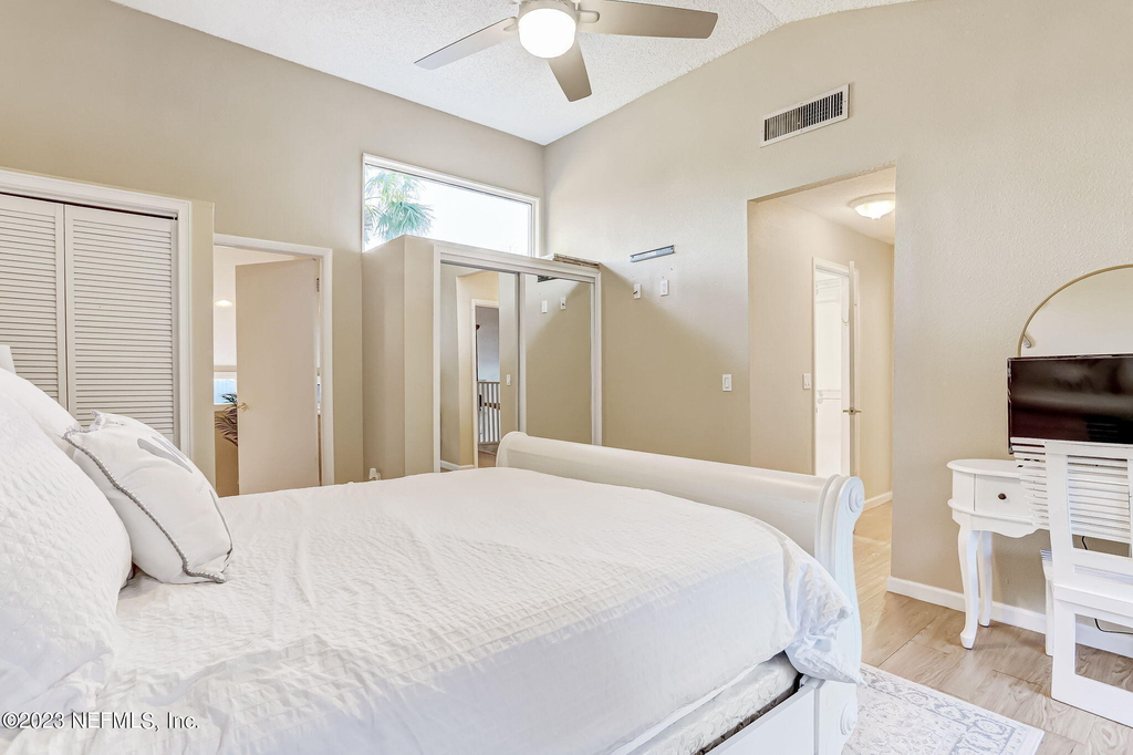 10025 Sawgrass Drive E - Photo 44
