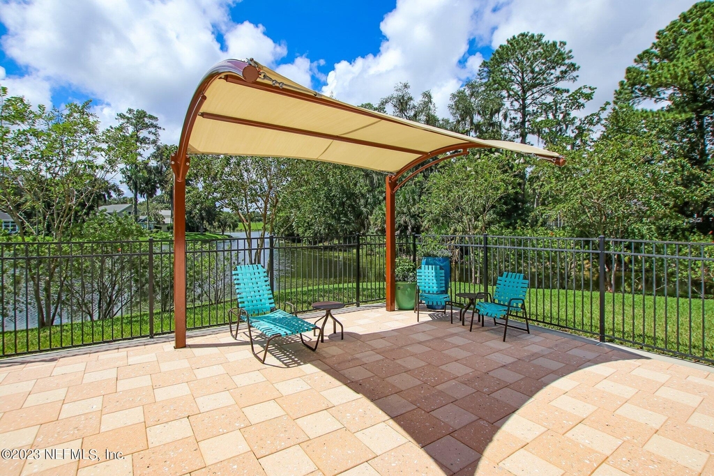 10025 Sawgrass Drive E - Photo 101