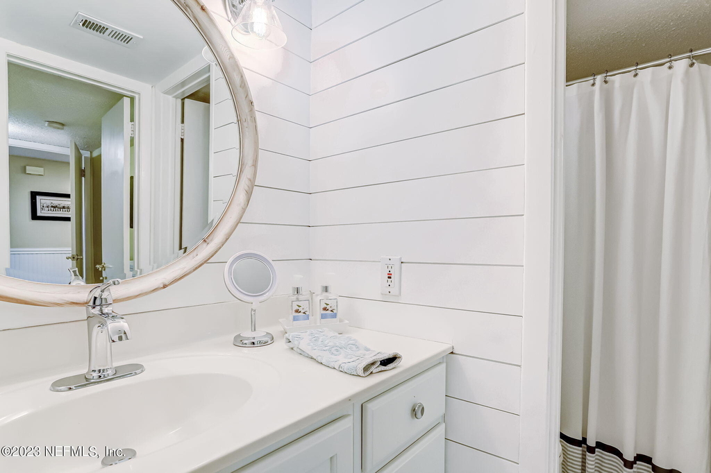 10025 Sawgrass Drive E - Photo 43