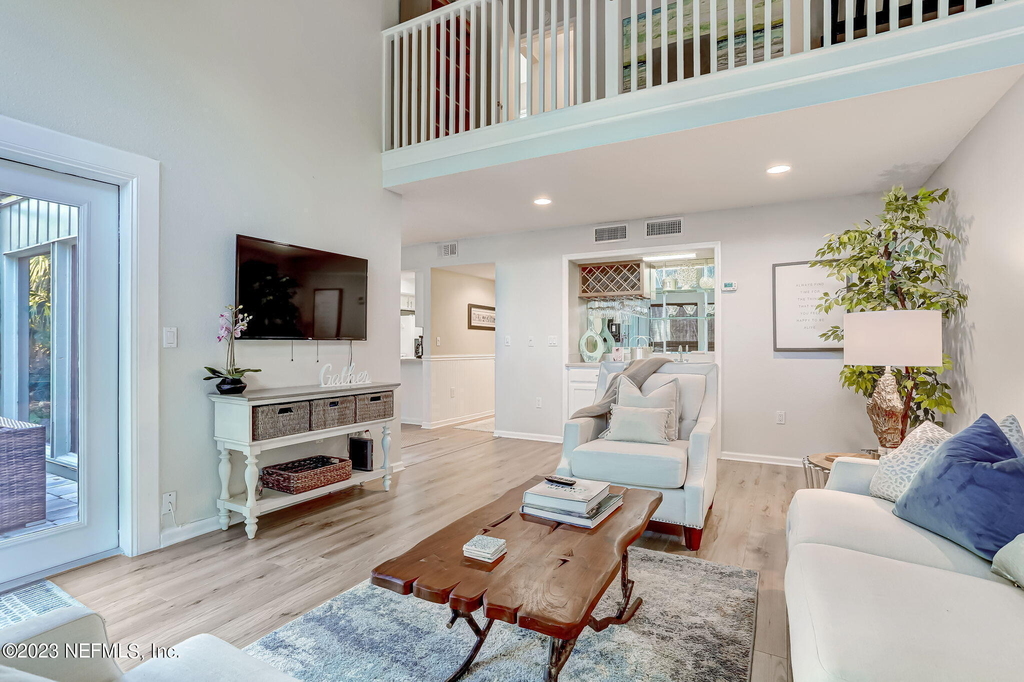 10025 Sawgrass Drive E - Photo 12