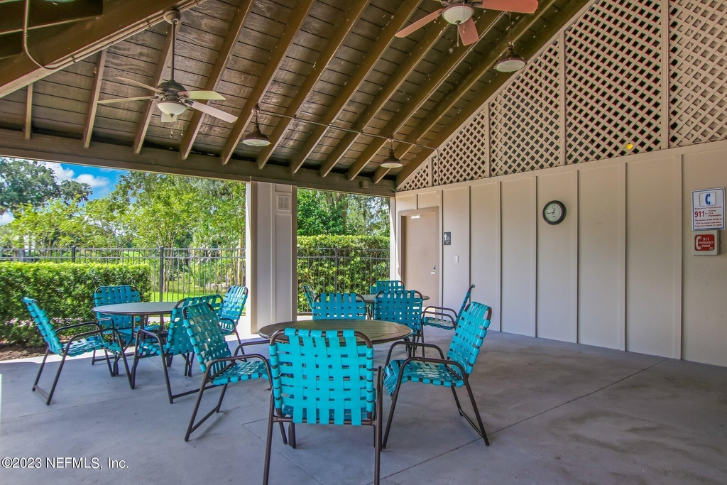 10025 Sawgrass Drive E - Photo 102