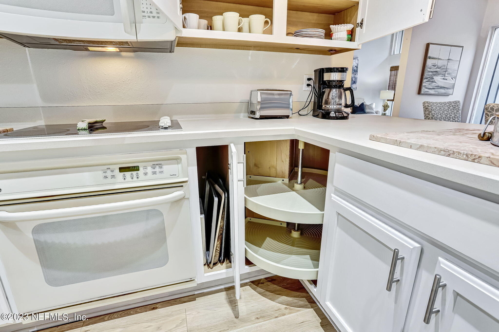 10025 Sawgrass Drive E - Photo 27