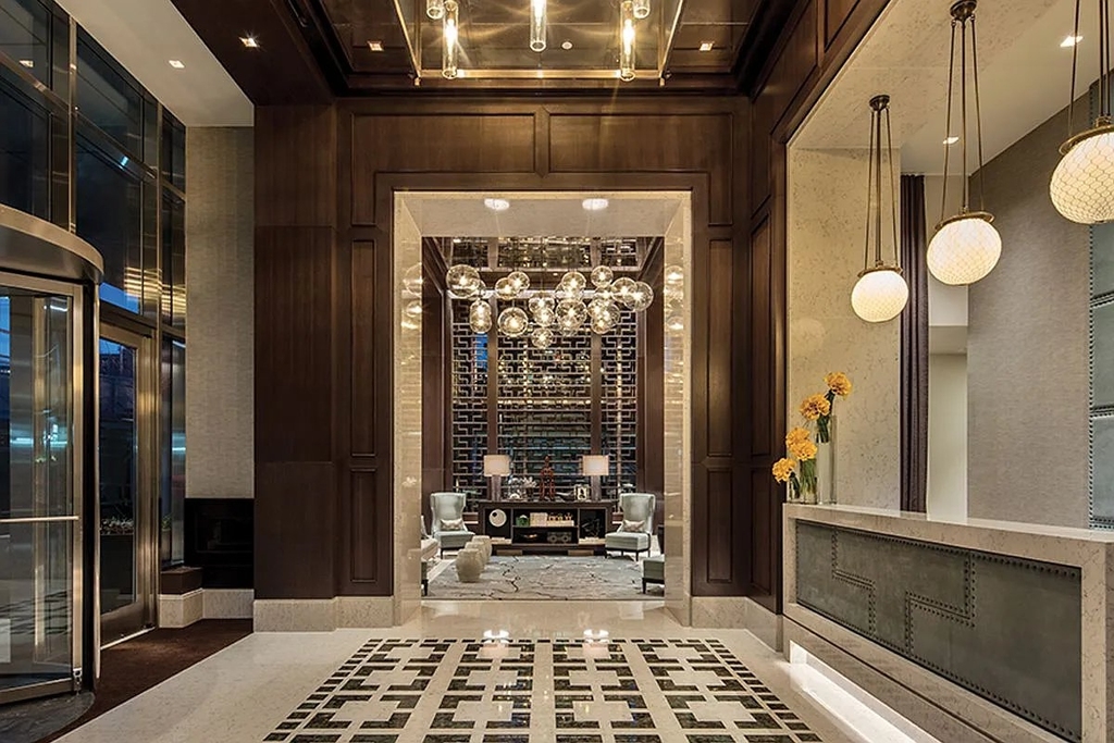 Tenth Avenue - Photo 14