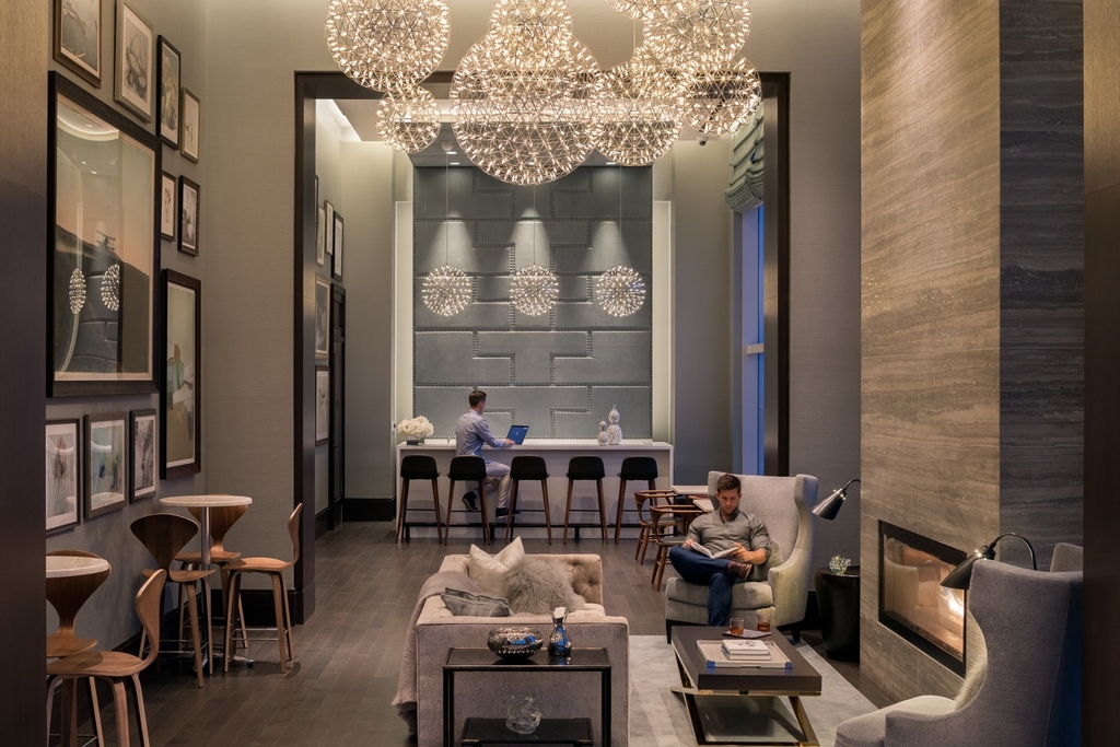 Tenth Avenue - Photo 16
