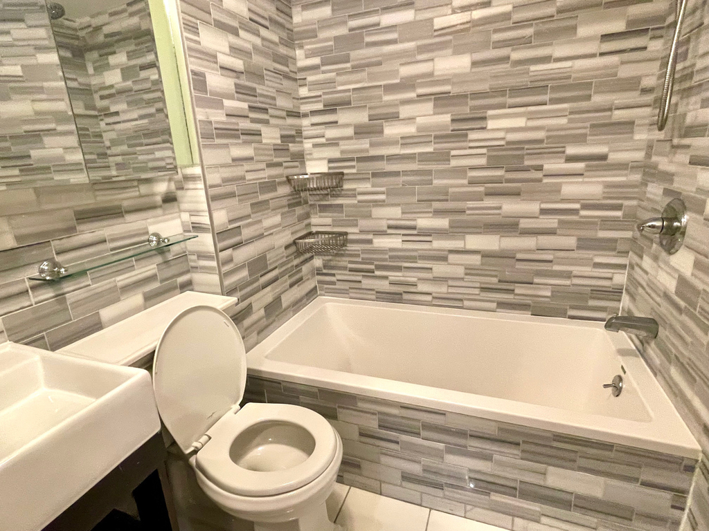 West 21st Street - Photo 6