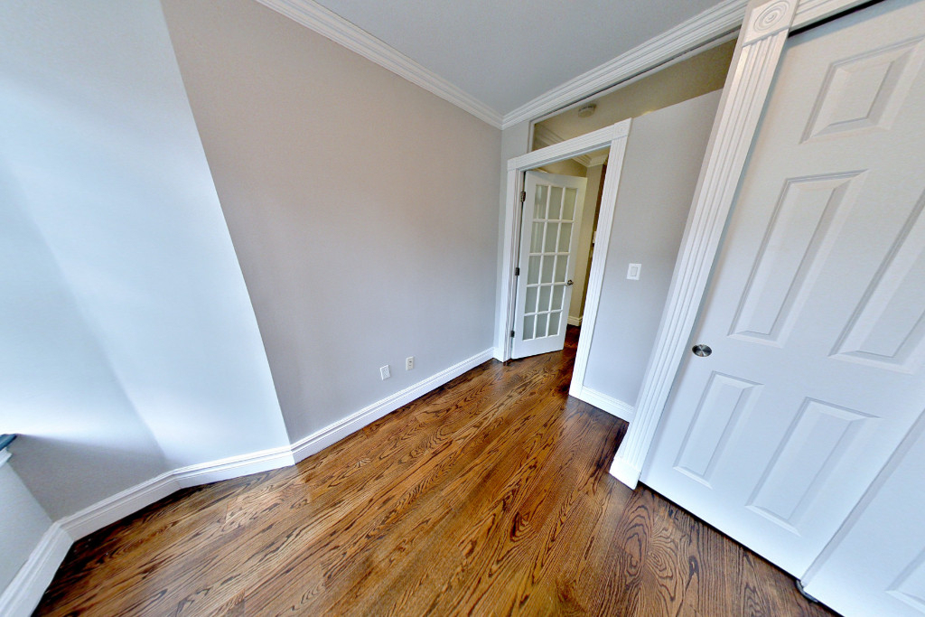 521 East 5th Street - Photo 2