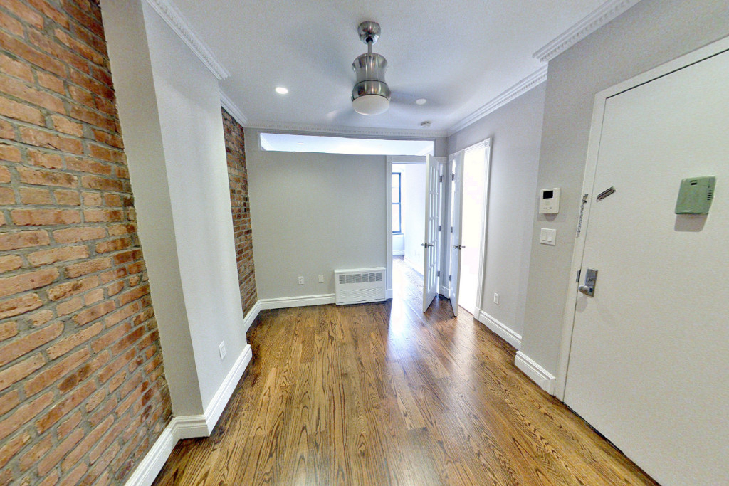 521 East 5th Street - Photo 3