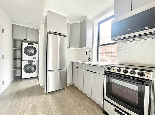 2102 Regent Place - Photo 0