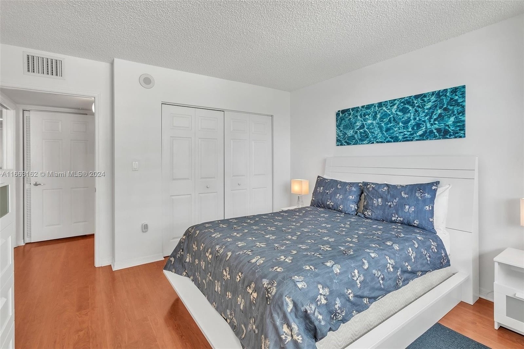 1155 Brickell Bay Dr - Photo 17