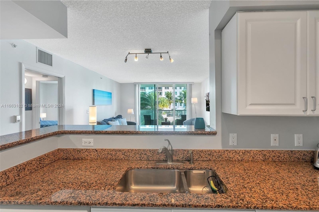1155 Brickell Bay Dr - Photo 14