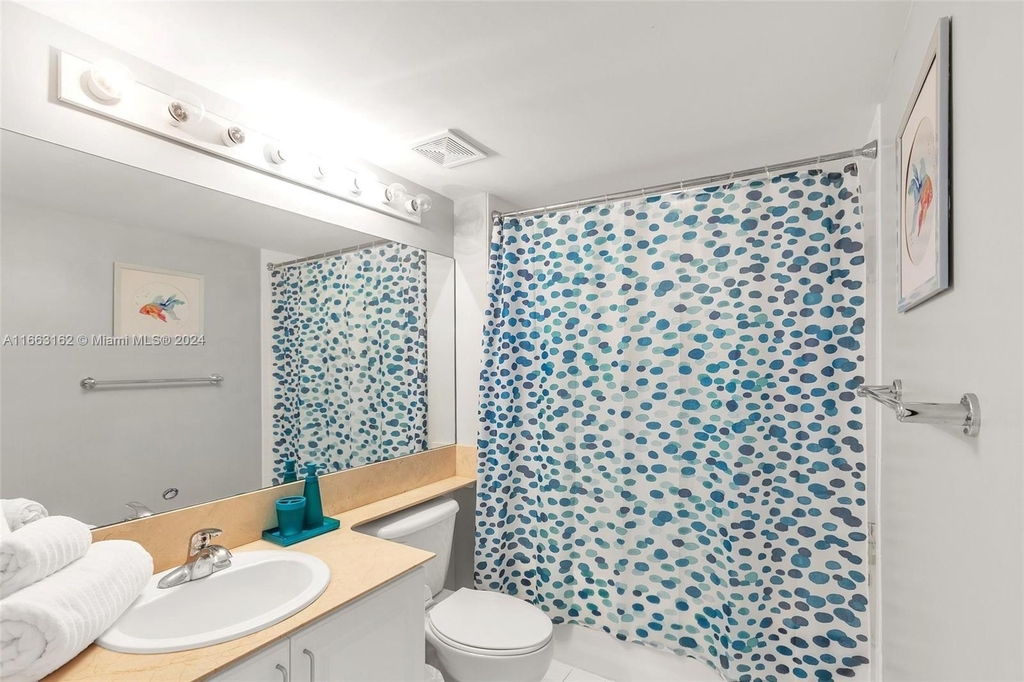 1155 Brickell Bay Dr - Photo 20