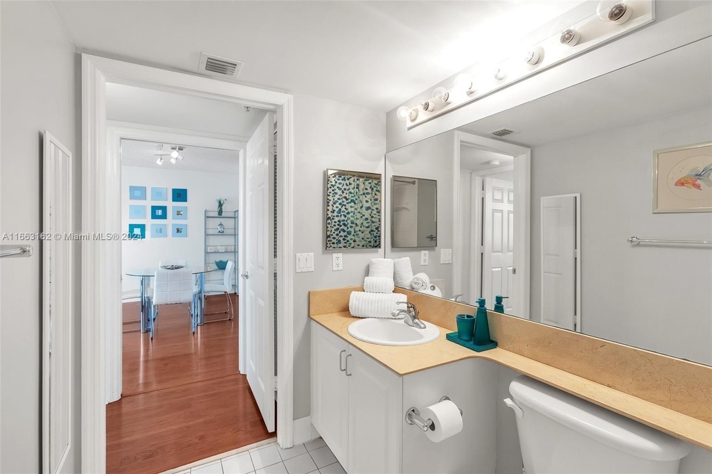 1155 Brickell Bay Dr - Photo 21