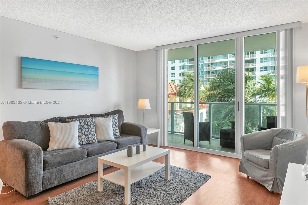 1155 Brickell Bay Dr - Photo 5