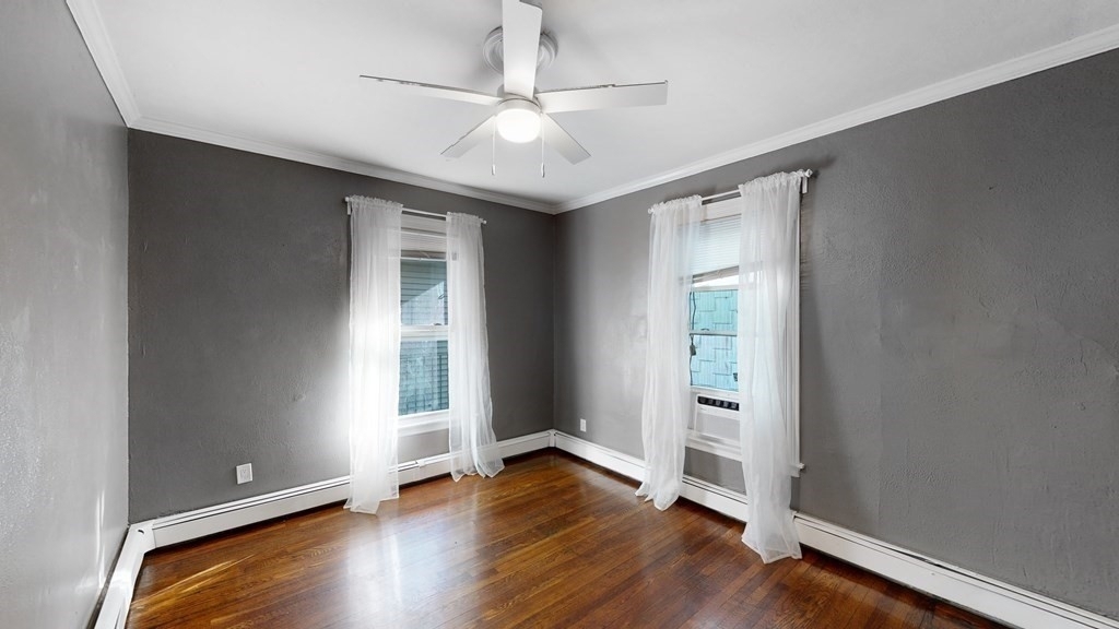 470 Warren St - Photo 7