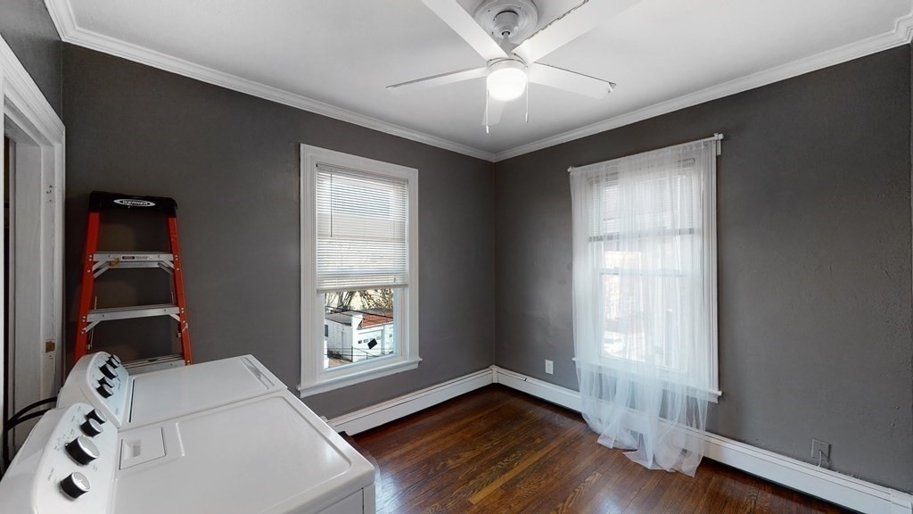 470 Warren St - Photo 12