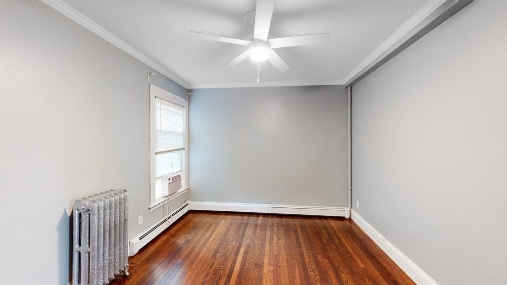 470 Warren St - Photo 5