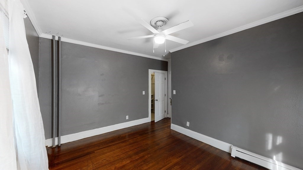 470 Warren St - Photo 8
