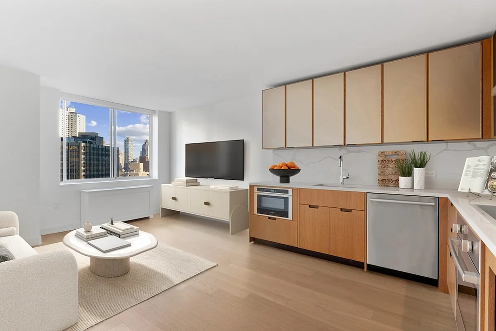 East 54th Street - Photo 0