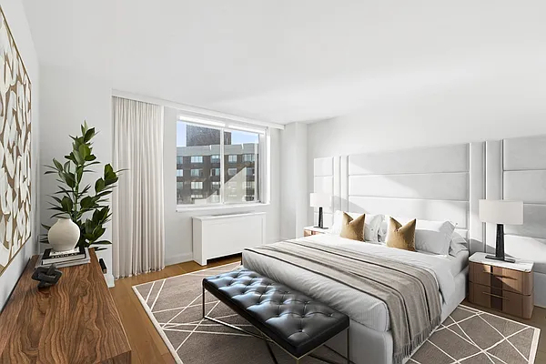 East 54th Street - Photo 2