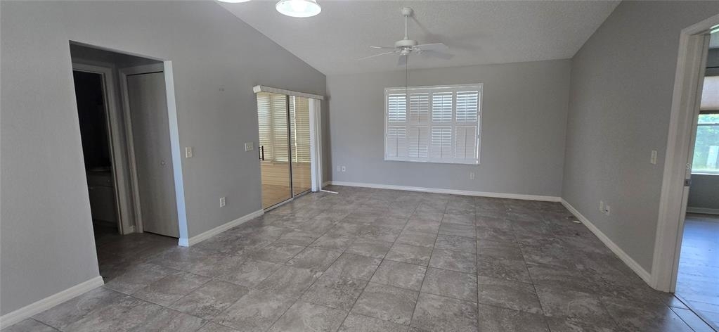 1986 Orangeburg Terrace - Photo 3