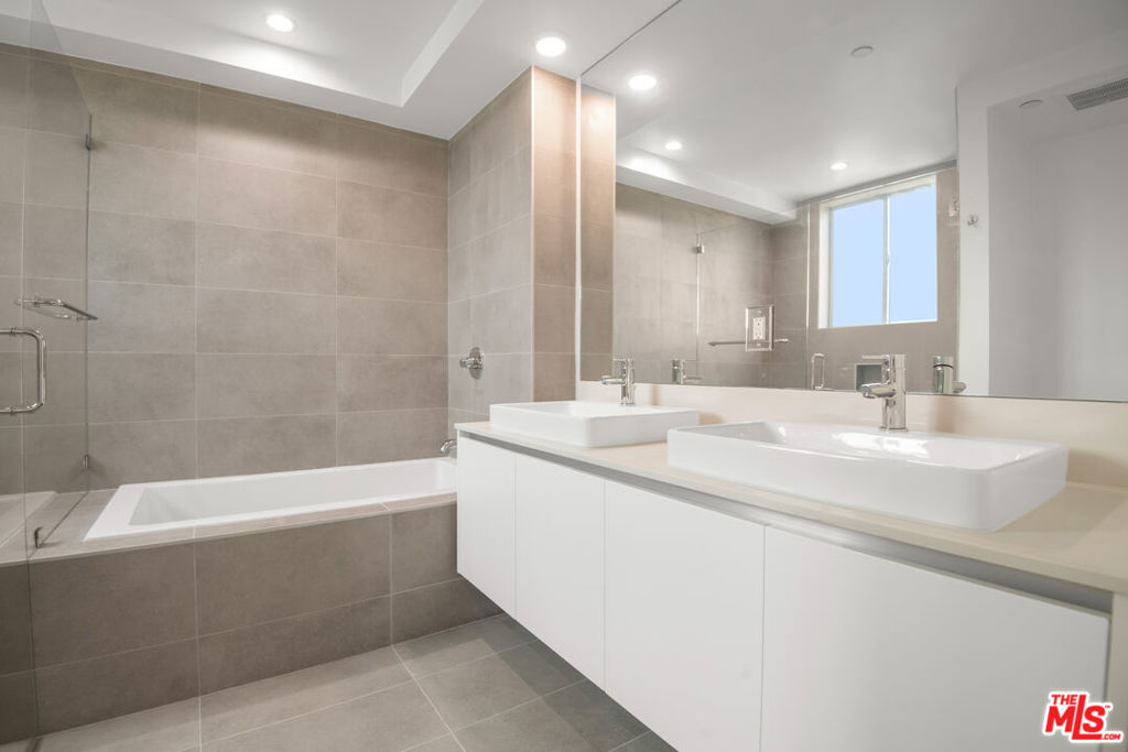 4418 S Slauson Avenue - Photo 4