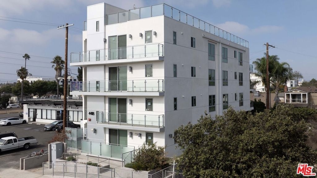 4418 S Slauson Avenue - Photo 11