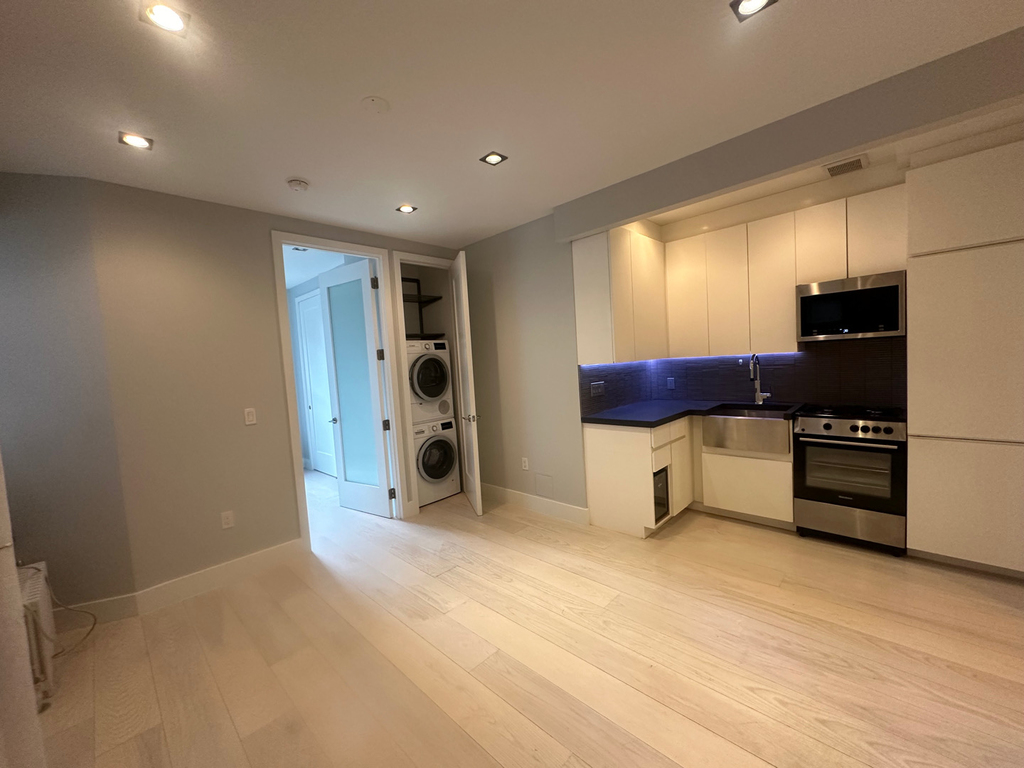 195 Stanton Street - Photo 1