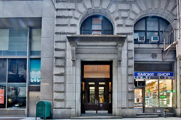 135 William Street - Photo 12