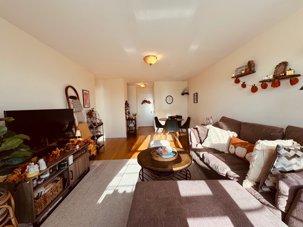 83rd Avenue - Photo 1