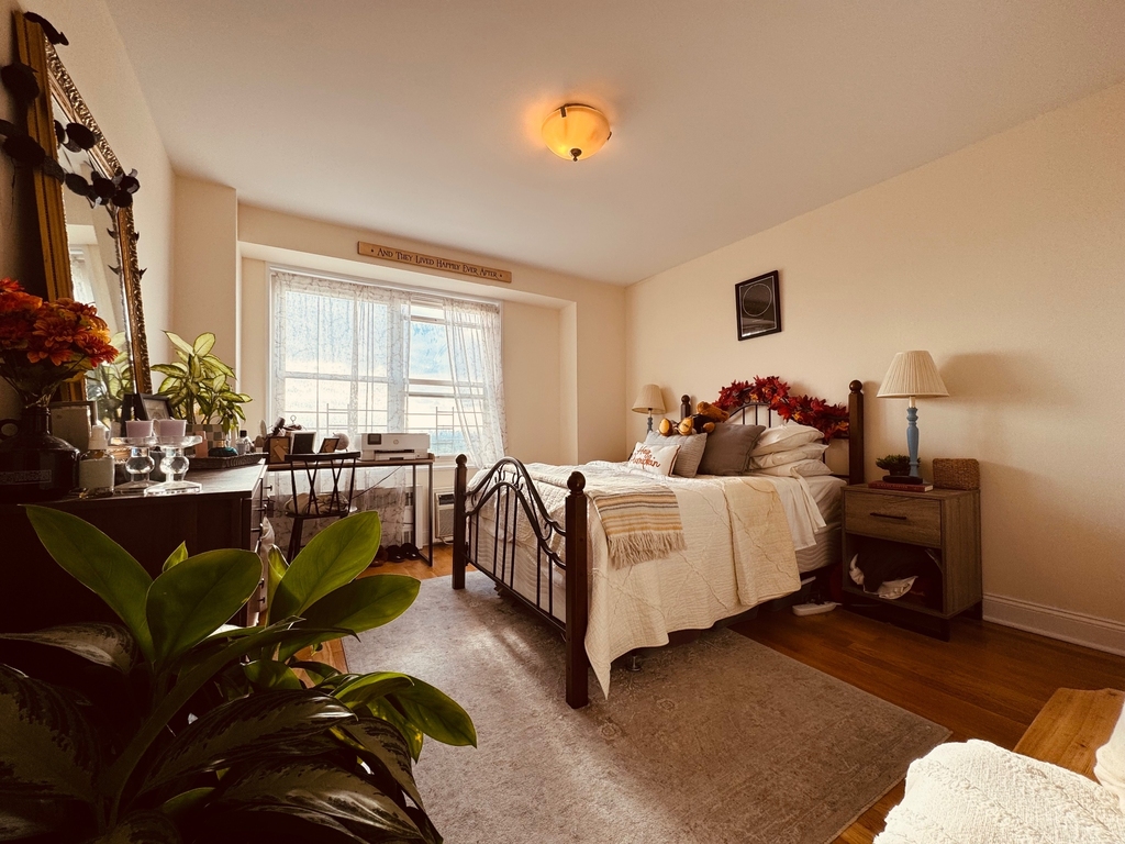 83rd Avenue - Photo 6