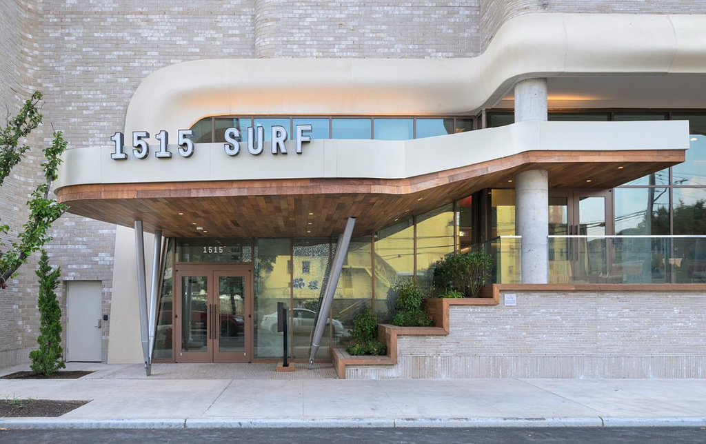 1515 surf ave - Photo 11