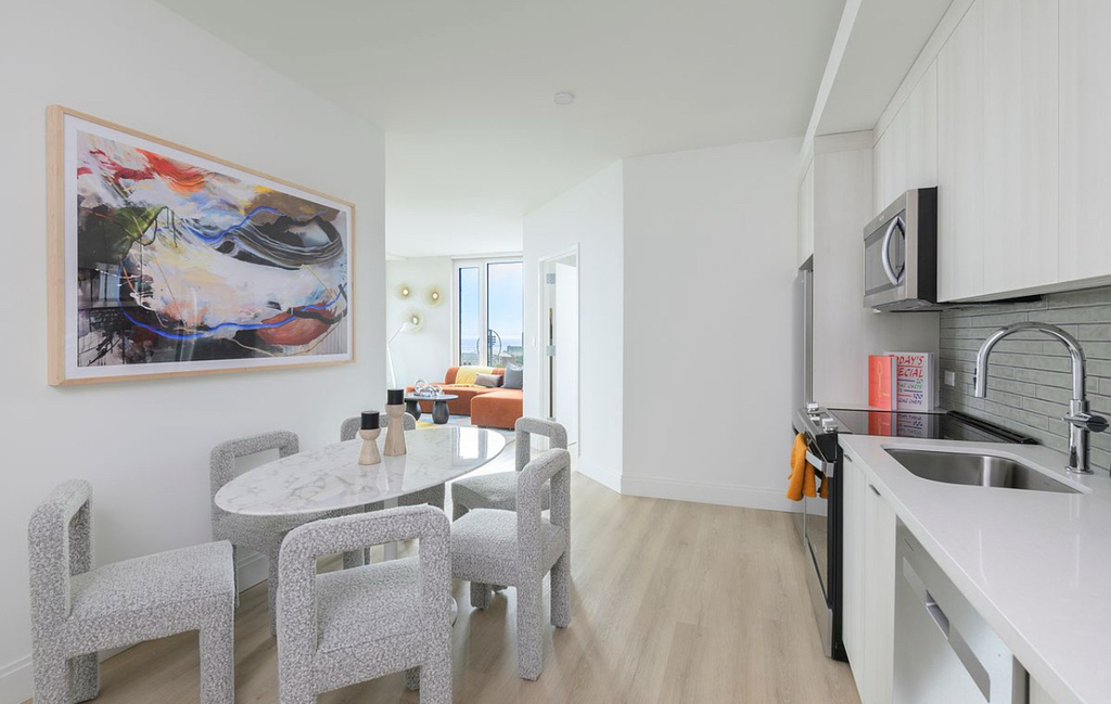 1515 surf ave - Photo 10