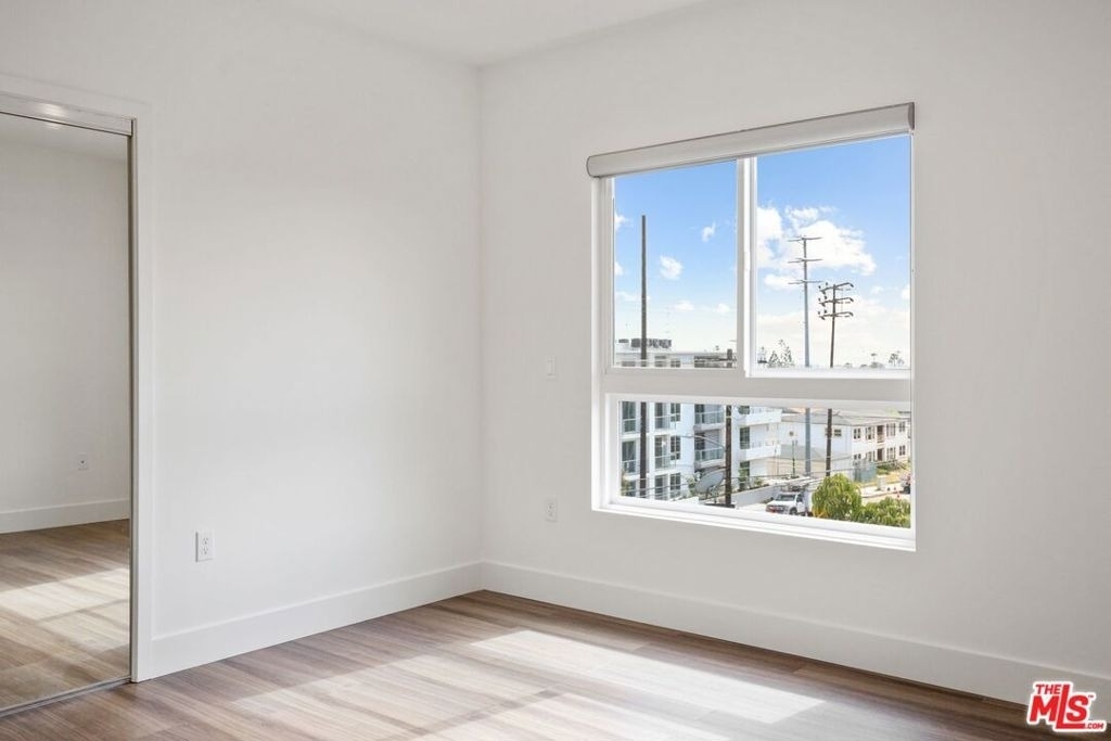 11821 Texas Avenue - Photo 8