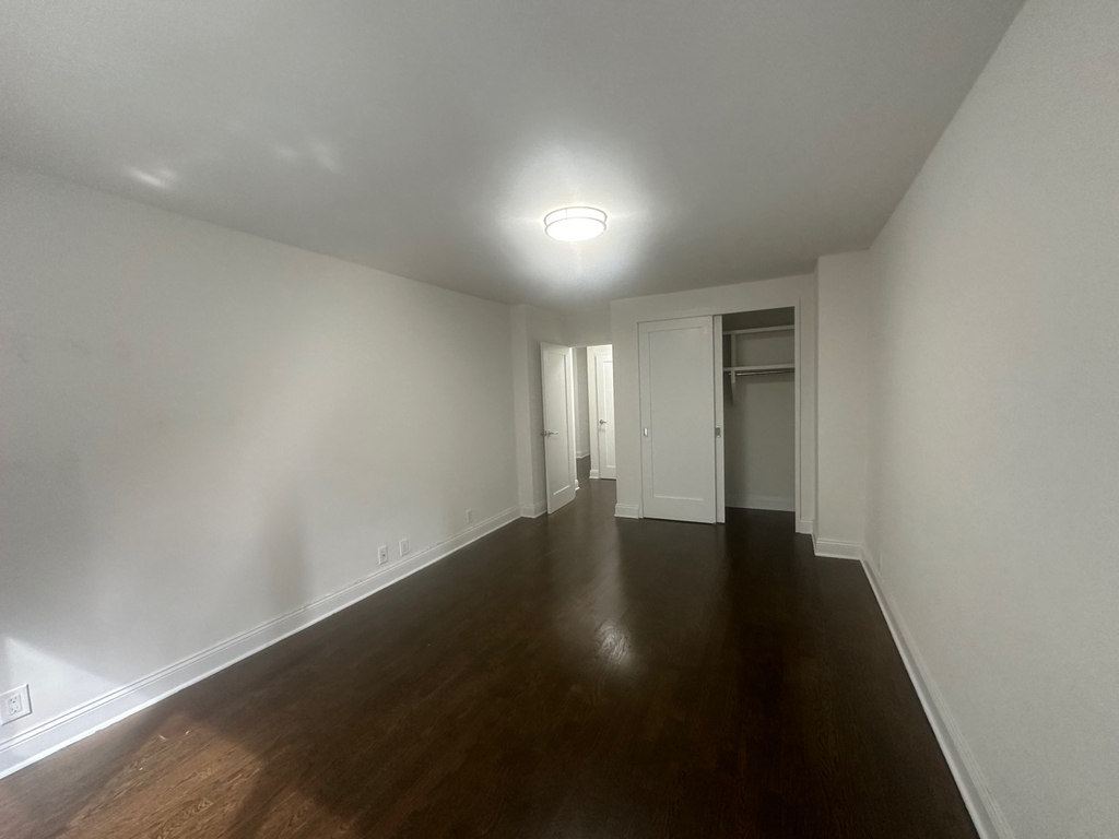 405 East 56th Street - Photo 6