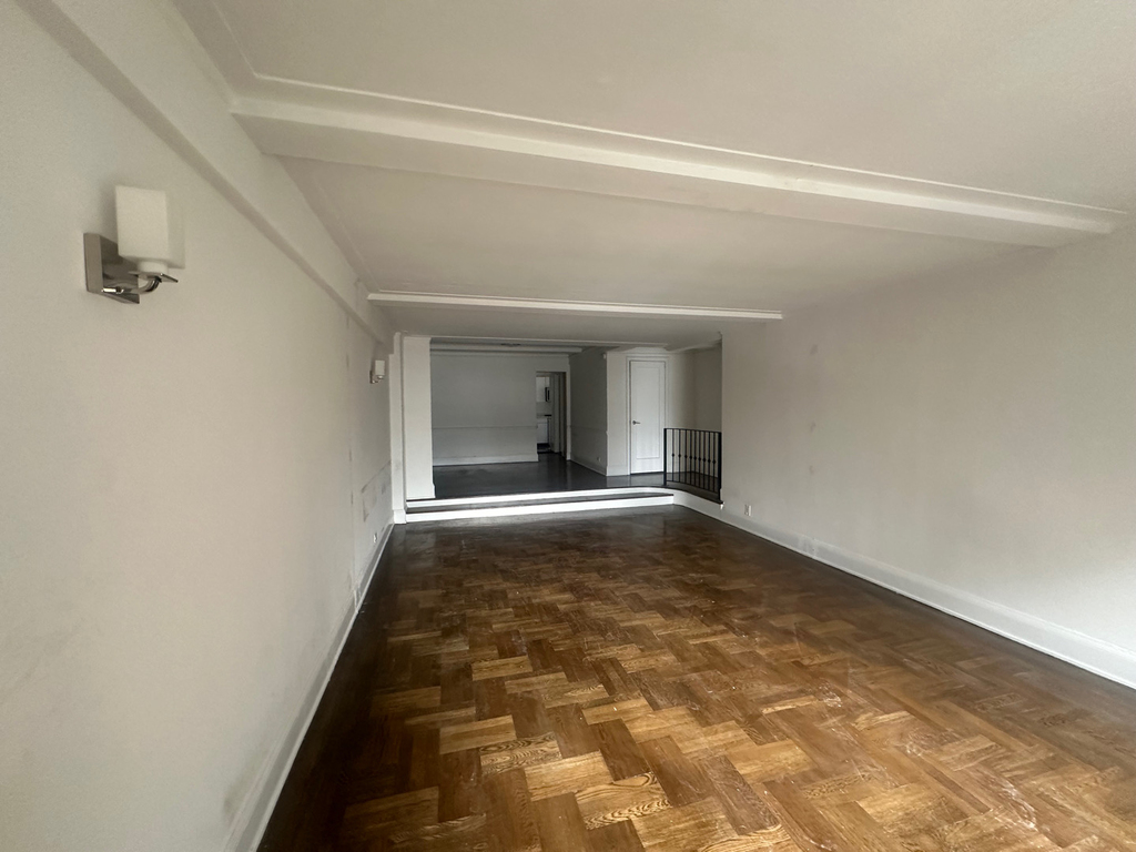 137 East 38th Street - Photo 5