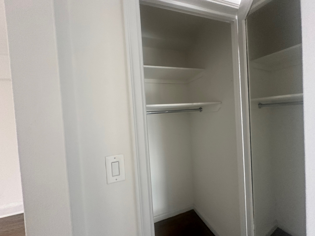 137 East 38th Street - Photo 8
