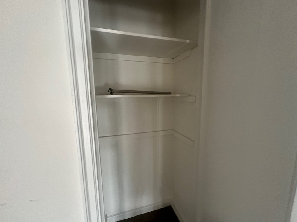 137 East 38th Street - Photo 6