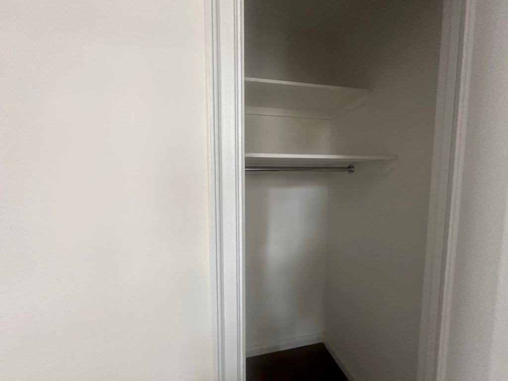 137 East 38th Street - Photo 10