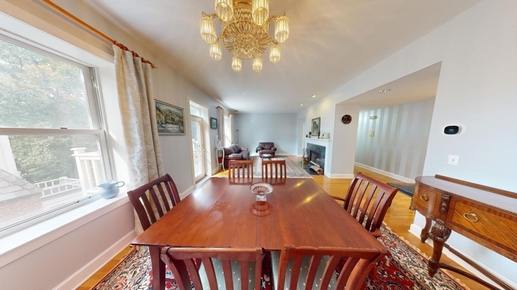 216 Summit Ave - Photo 2
