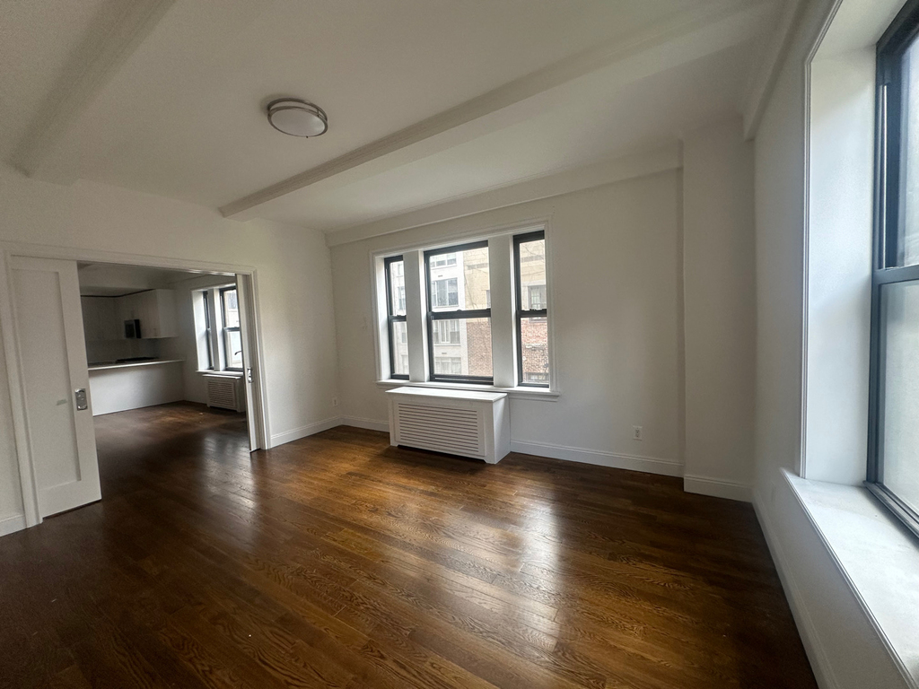 178 East 70th Street - Photo 3