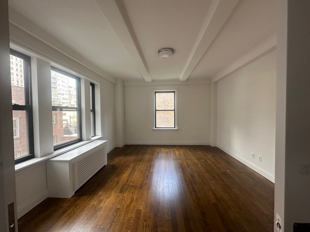 178 East 70th Street - Photo 2