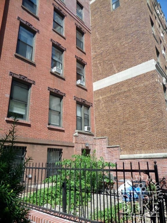 139 Joralemon Street - Photo 12