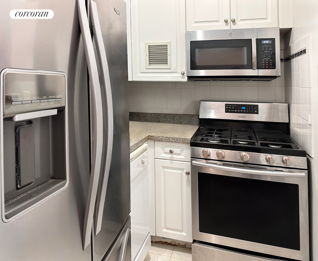 85 Livingston St - Photo 1
