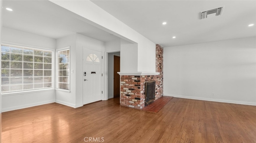 19349 Friar Street - Photo 6