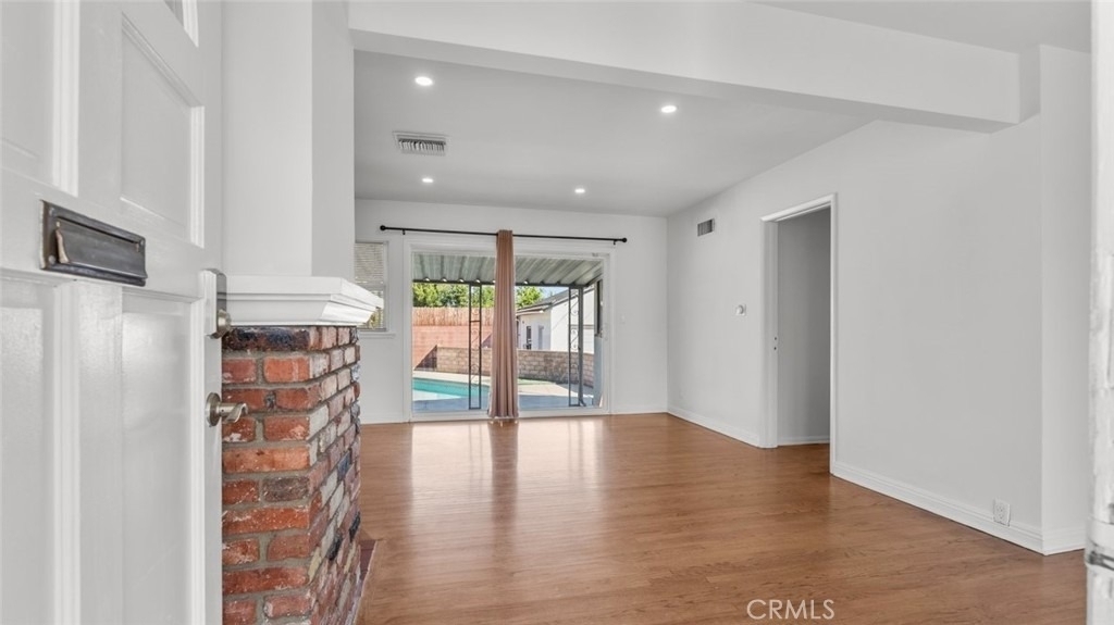 19349 Friar Street - Photo 2