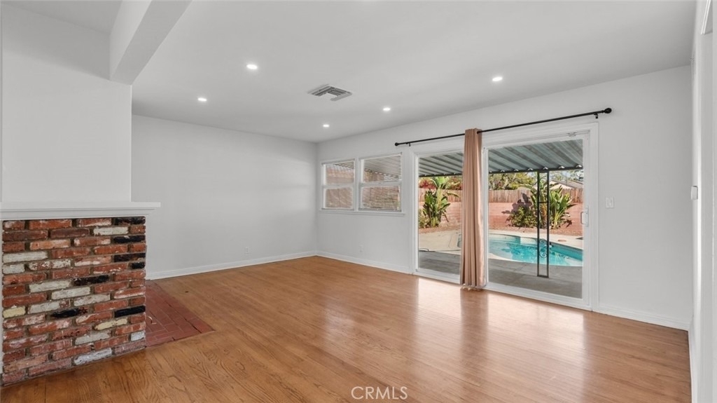 19349 Friar Street - Photo 3