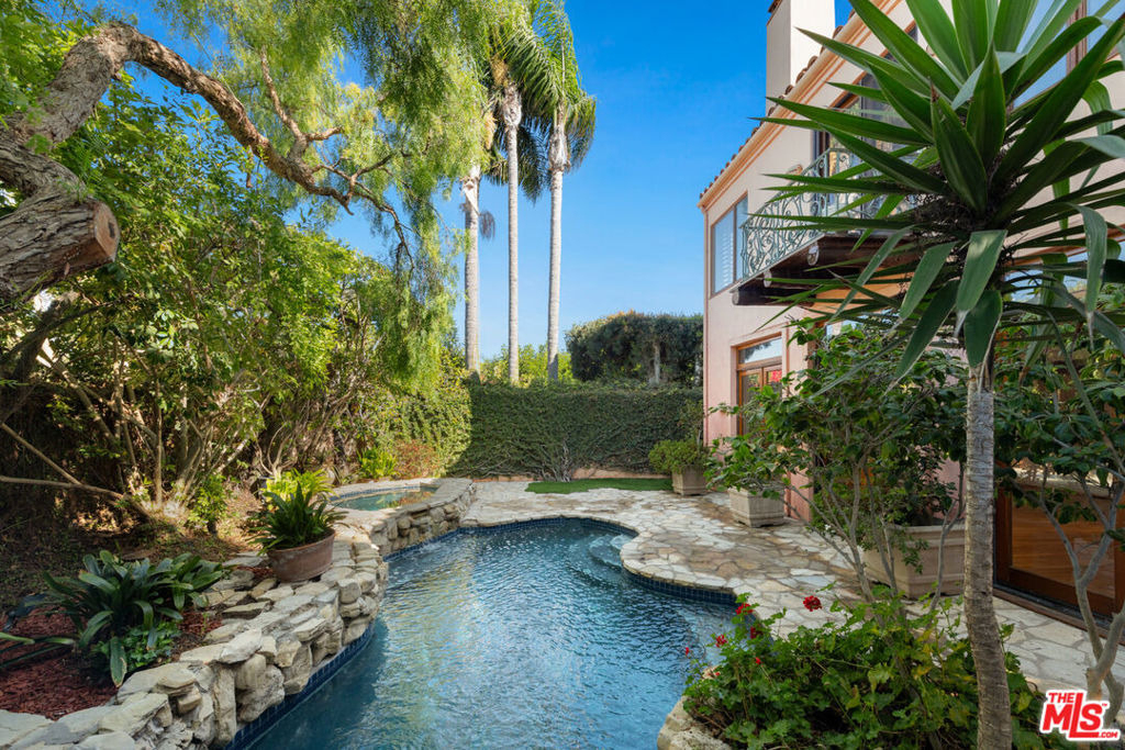 23351 Malibu Colony Road - Photo 1