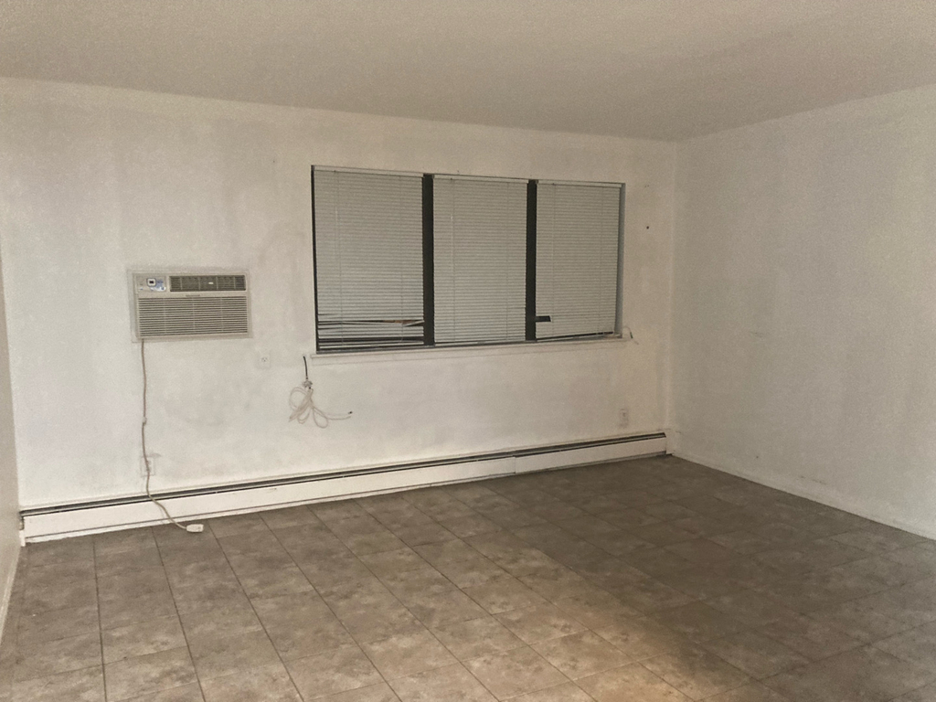 153-27 78th Street - Photo 2